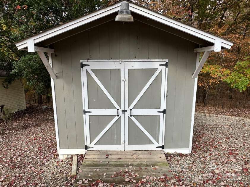 124 Hummingbird Circle, New London, NC 25127.  MLS# CAR4320596, YatesRealty ID 841. 