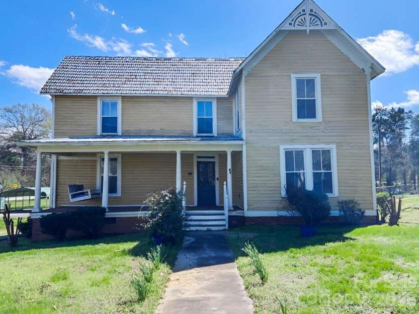 202 Central Avenue, Catawba, NC 28609.  MLS# CAR4359064, YatesRealty ID 8410. 