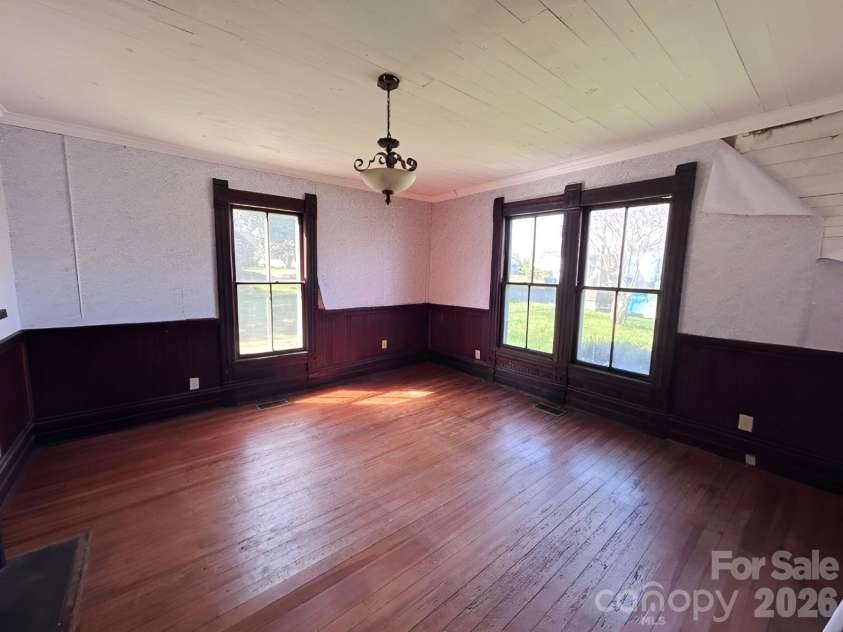 202 Central Avenue, Catawba, NC 28609.  MLS# CAR4359064, YatesRealty ID 8410. 