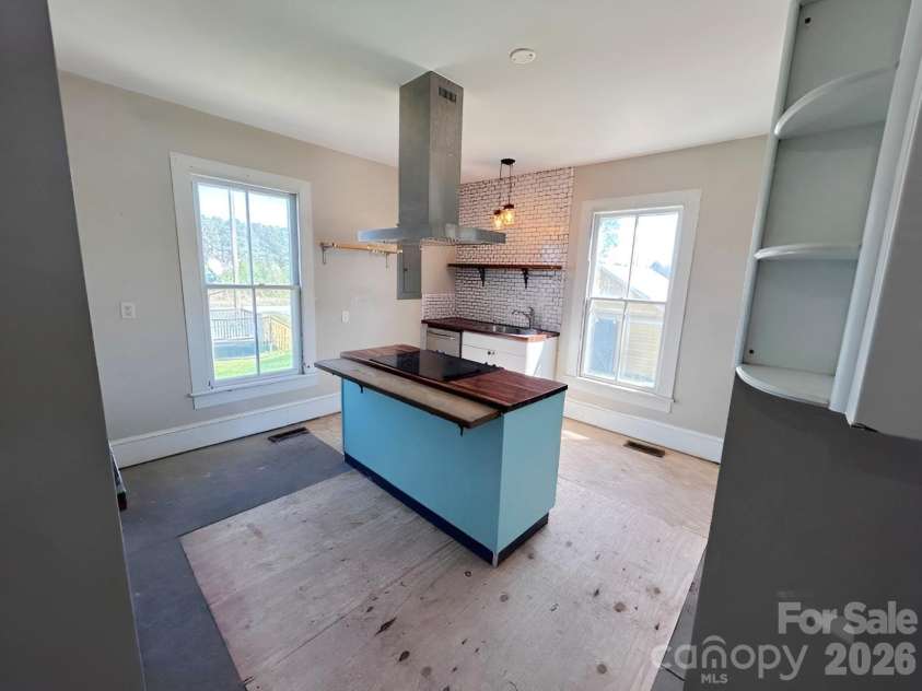202 Central Avenue, Catawba, NC 28609.  MLS# CAR4359064, YatesRealty ID 8410. 