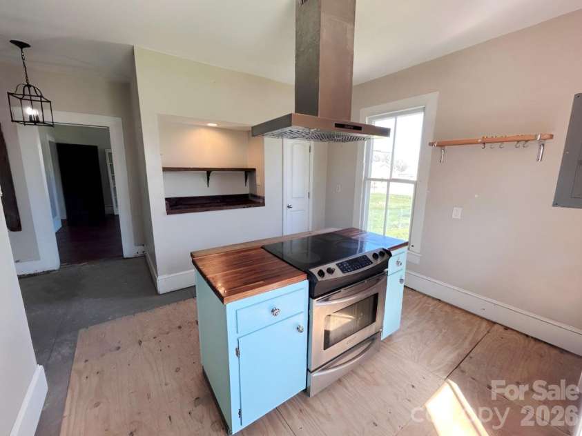 202 Central Avenue, Catawba, NC 28609.  MLS# CAR4359064, YatesRealty ID 8410. 