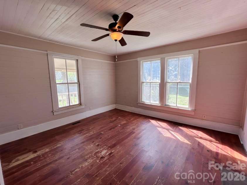 202 Central Avenue, Catawba, NC 28609.  MLS# CAR4359064, YatesRealty ID 8410. 