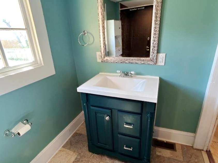 202 Central Avenue, Catawba, NC 28609.  MLS# CAR4359064, YatesRealty ID 8410. 