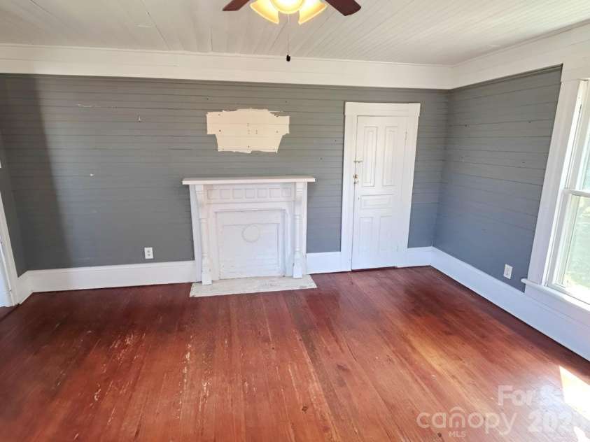 202 Central Avenue, Catawba, NC 28609.  MLS# CAR4359064, YatesRealty ID 8410. 