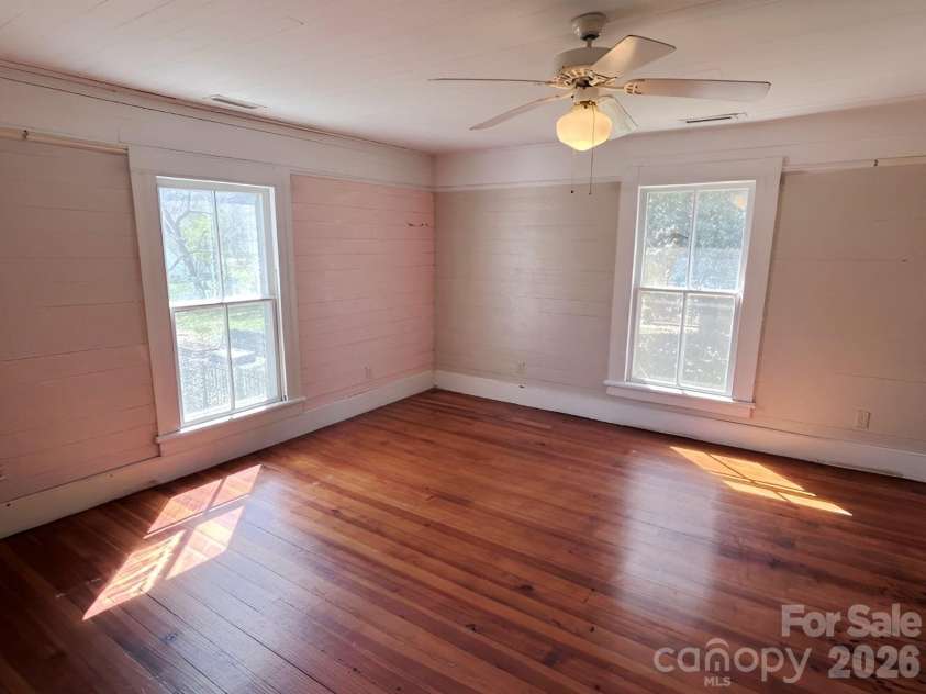 202 Central Avenue, Catawba, NC 28609.  MLS# CAR4359064, YatesRealty ID 8410. 
