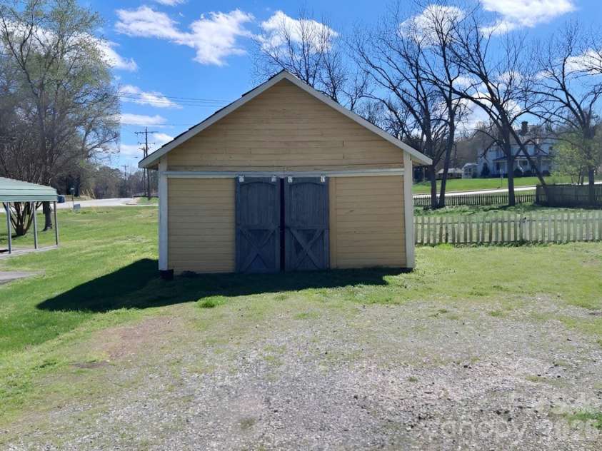 202 Central Avenue, Catawba, NC 28609.  MLS# CAR4359064, YatesRealty ID 8410. 