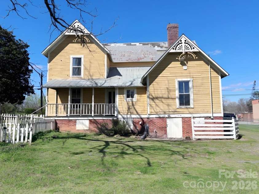 202 Central Avenue, Catawba, NC 28609.  MLS# CAR4359064, YatesRealty ID 8410. 