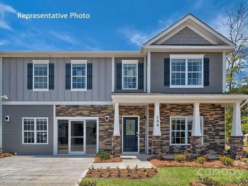215 Giant Oak Avenue, Statesville, NC 28677.  MLS# CAR4251567, YatesRealty ID 8410. 