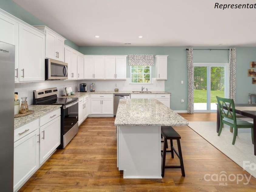 215 Giant Oak Avenue, Statesville, NC 28677.  MLS# CAR4251567, YatesRealty ID 8410. 