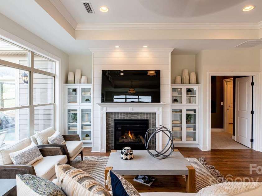 132 Alenda Lux Circle, Mooresville, NC 28115.  MLS# CAR4158468, YatesRealty ID 8411. Living Room