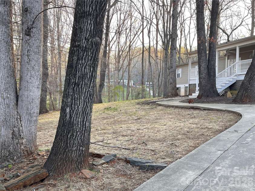 626 Lukes Loop, Marion, NC 28752.  MLS# CAR4360420, YatesRealty ID 8411. 