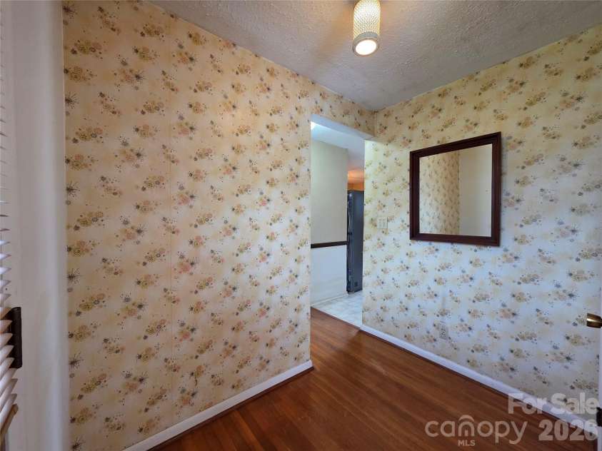 217 Park Road, Mount Holly, NC 28120.  MLS# CAR4360261, YatesRealty ID 8412. 