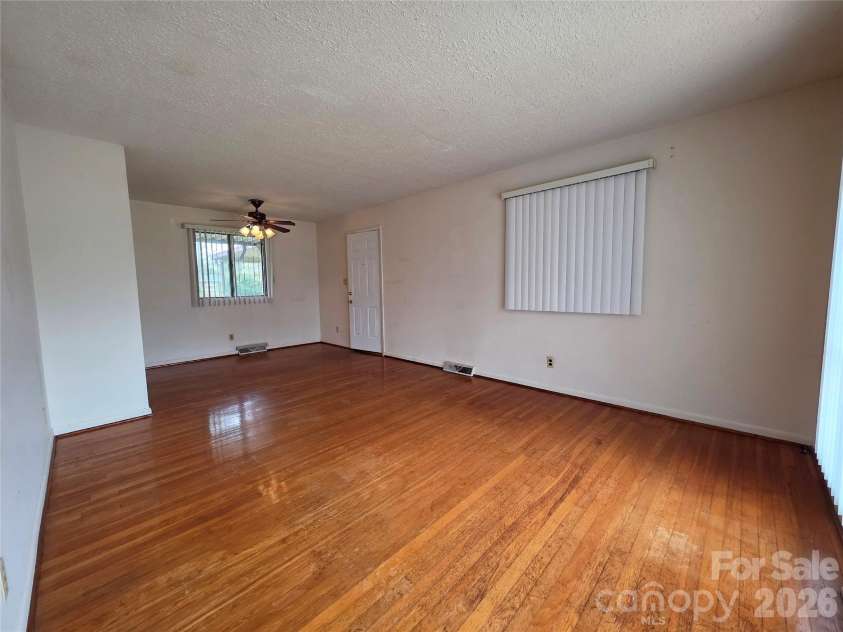 217 Park Road, Mount Holly, NC 28120.  MLS# CAR4360261, YatesRealty ID 8412. 