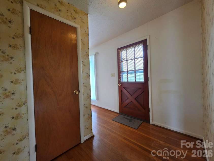 217 Park Road, Mount Holly, NC 28120.  MLS# CAR4360261, YatesRealty ID 8412. 