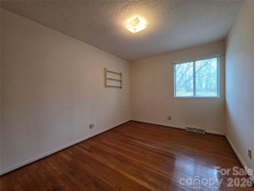217 Park Road, Mount Holly, NC 28120.  MLS# CAR4360261, YatesRealty ID 8412. 