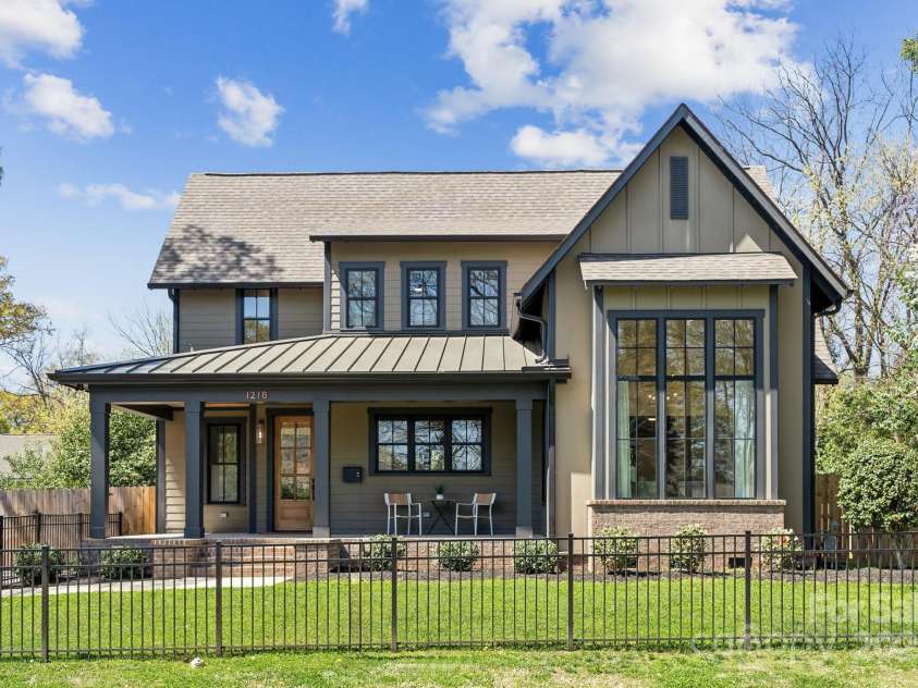 1218 Karendale Avenue, Charlotte, NC 28208.  MLS# CAR4239159, YatesRealty ID 8413. 
