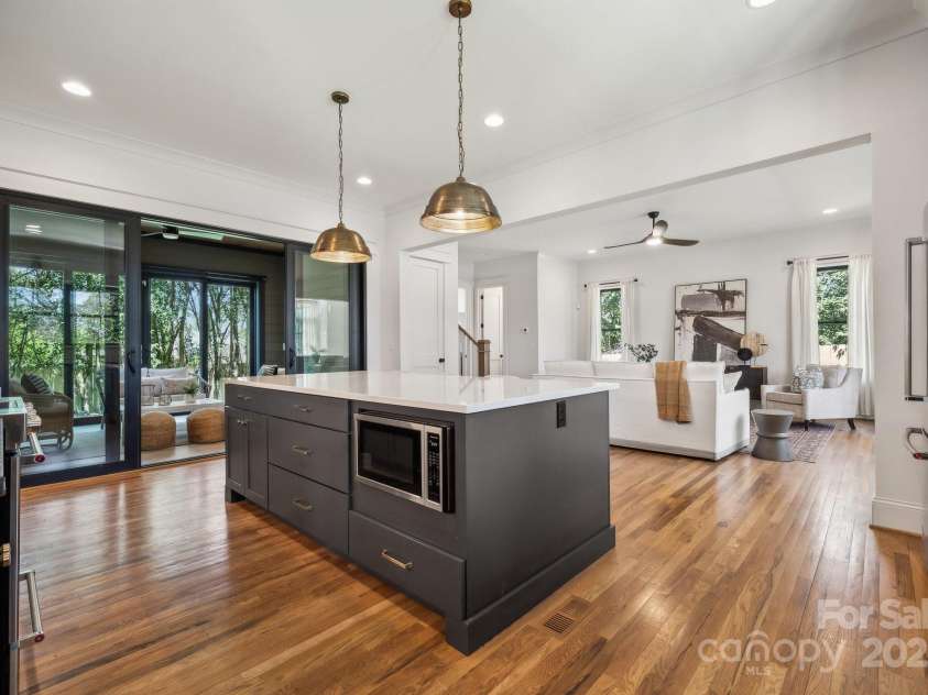 1218 Karendale Avenue, Charlotte, NC 28208.  MLS# CAR4239159, YatesRealty ID 8413. 