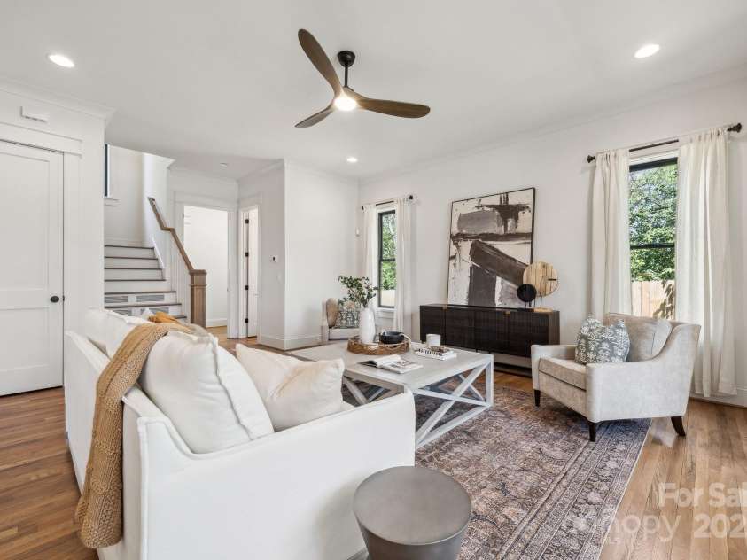 1218 Karendale Avenue, Charlotte, NC 28208.  MLS# CAR4239159, YatesRealty ID 8413. 