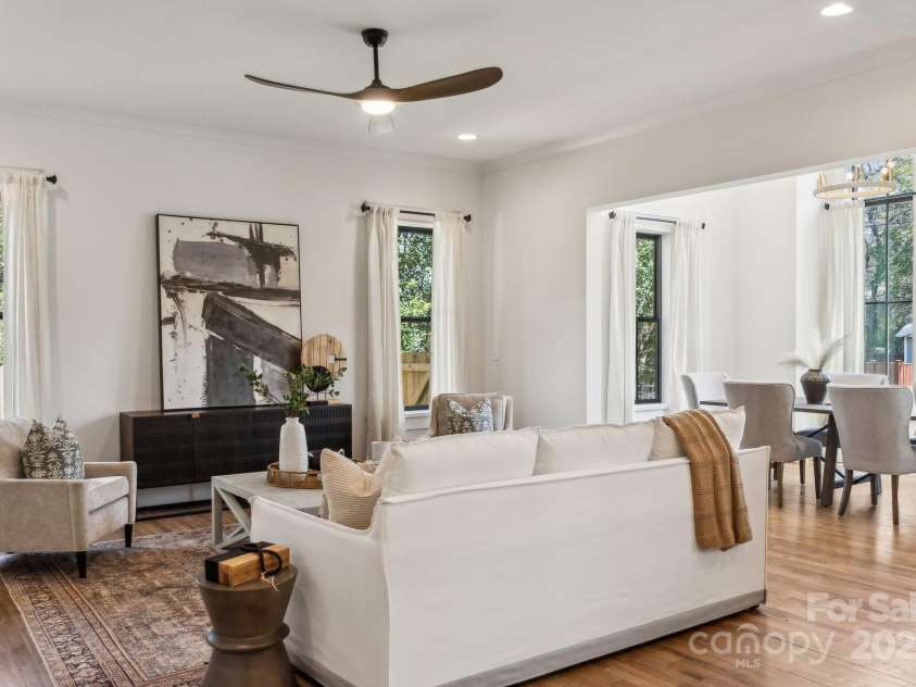 1218 Karendale Avenue, Charlotte, NC 28208.  MLS# CAR4239159, YatesRealty ID 8413. 