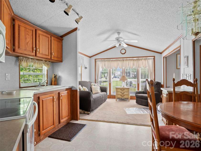 43 Pike Point, Waynesville, NC 28785.  MLS# CAR4399210, YatesRealty ID 8414. 