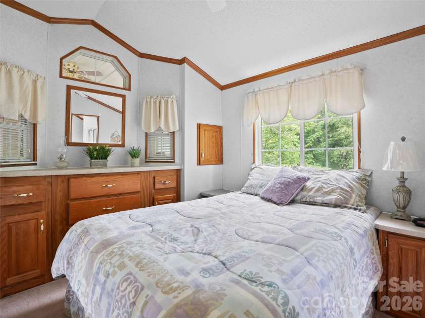 43 Pike Point, Waynesville, NC 28785.  MLS# CAR4399210, YatesRealty ID 8414. 