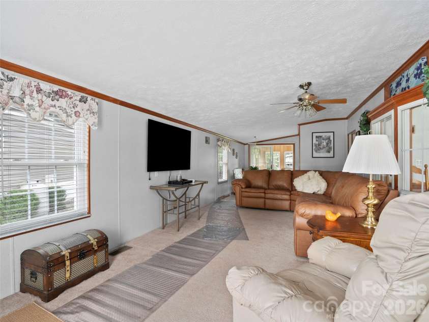 43 Pike Point, Waynesville, NC 28785.  MLS# CAR4399210, YatesRealty ID 8414. 