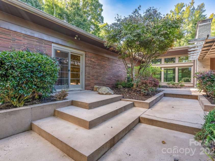 501 Journey Street, Concord, NC 28025.  MLS# CAR4189698, YatesRealty ID 8414. 