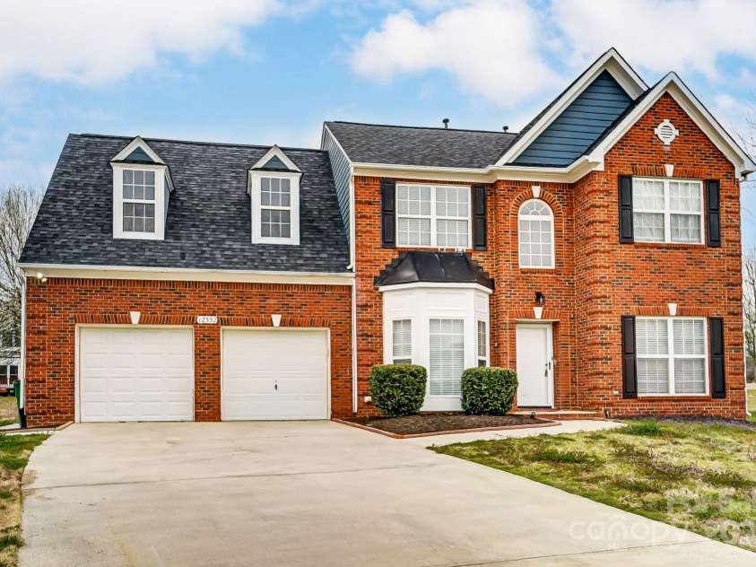 12332 Ridge Cove Circle, Charlotte, NC 28273.  MLS# CAR4230545, YatesRealty ID 8415. 