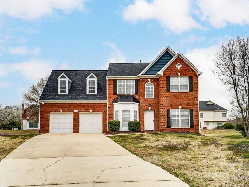 12332 Ridge Cove Circle, Charlotte, NC 28273.  MLS# CAR4230545, YatesRealty ID 8415. 
