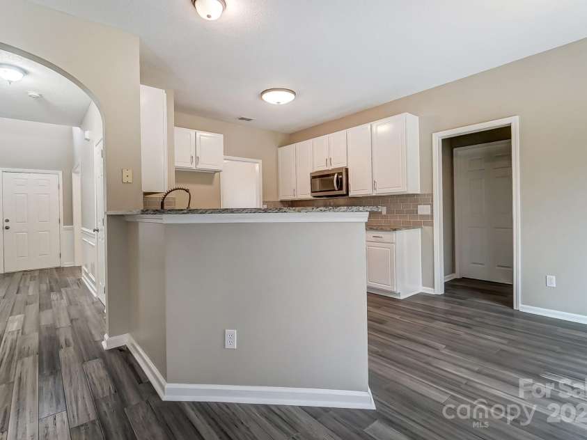 12332 Ridge Cove Circle, Charlotte, NC 28273.  MLS# CAR4230545, YatesRealty ID 8415. 