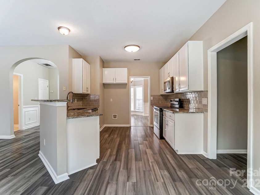 12332 Ridge Cove Circle, Charlotte, NC 28273.  MLS# CAR4230545, YatesRealty ID 8415. 