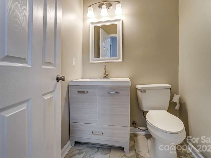 12332 Ridge Cove Circle, Charlotte, NC 28273.  MLS# CAR4230545, YatesRealty ID 8415. 