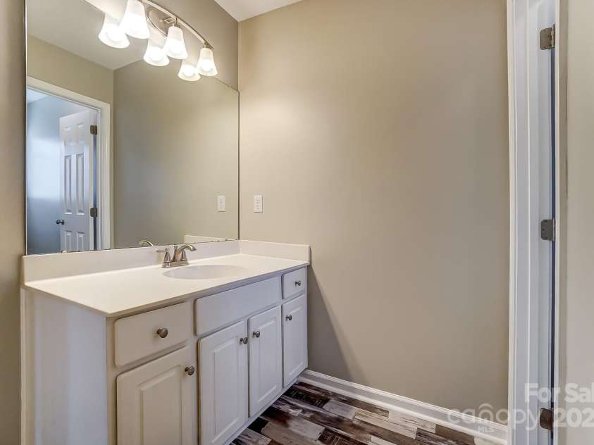 12332 Ridge Cove Circle, Charlotte, NC 28273.  MLS# CAR4230545, YatesRealty ID 8415. 