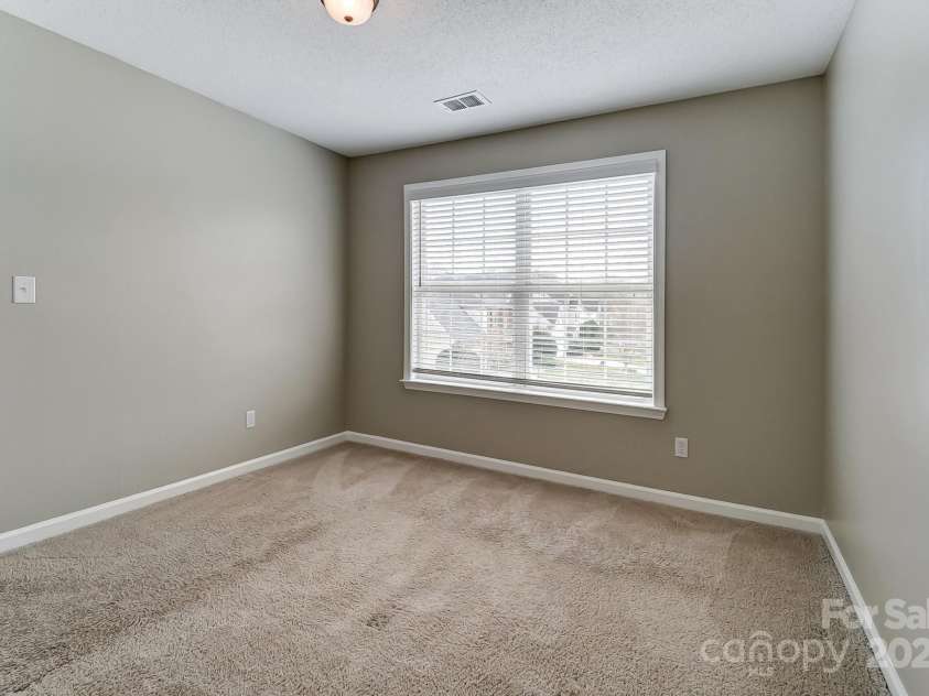 12332 Ridge Cove Circle, Charlotte, NC 28273.  MLS# CAR4230545, YatesRealty ID 8415. 