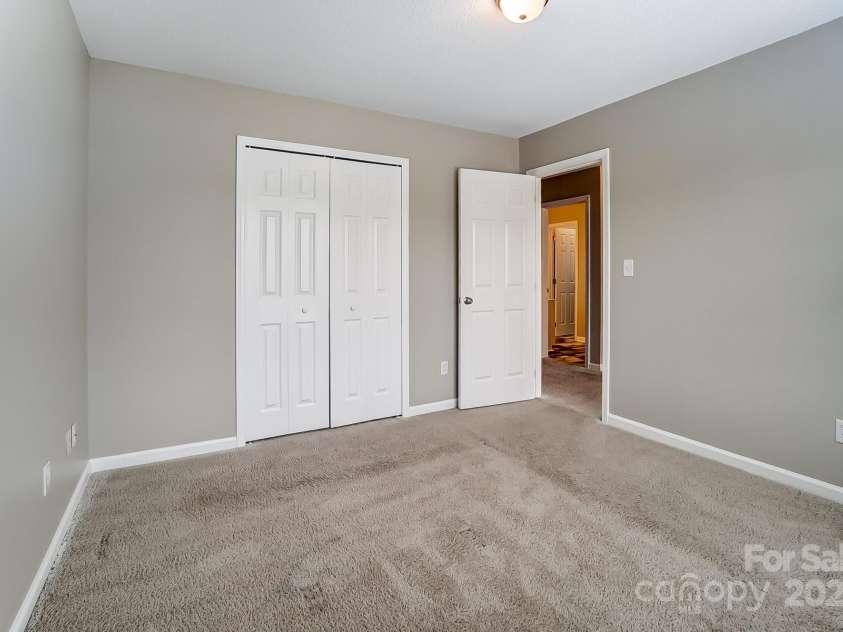 12332 Ridge Cove Circle, Charlotte, NC 28273.  MLS# CAR4230545, YatesRealty ID 8415. 