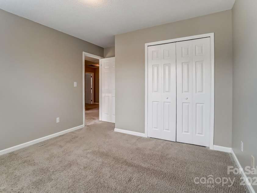 12332 Ridge Cove Circle, Charlotte, NC 28273.  MLS# CAR4230545, YatesRealty ID 8415. 