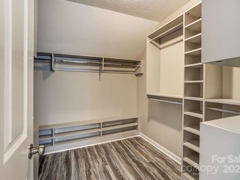 12332 Ridge Cove Circle, Charlotte, NC 28273.  MLS# CAR4230545, YatesRealty ID 8415. 