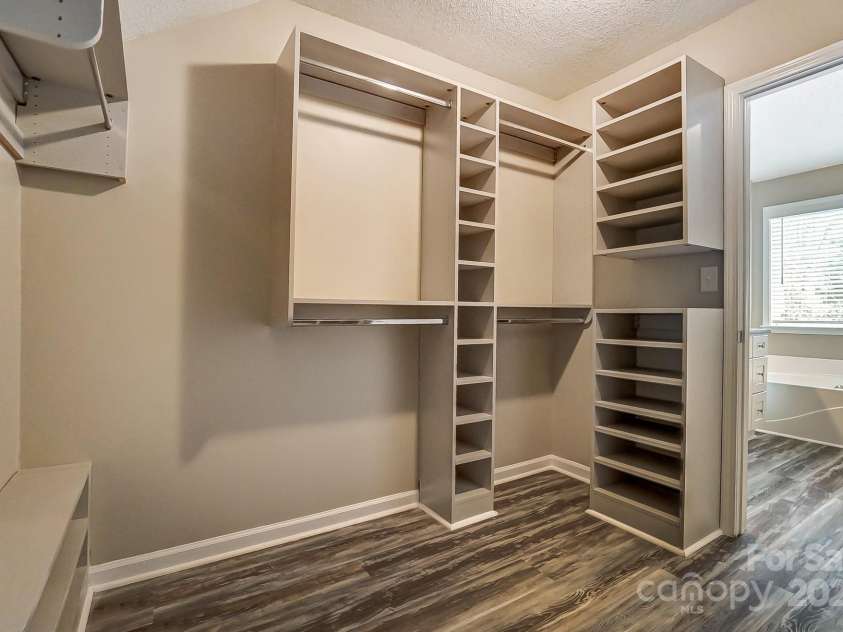 12332 Ridge Cove Circle, Charlotte, NC 28273.  MLS# CAR4230545, YatesRealty ID 8415. 