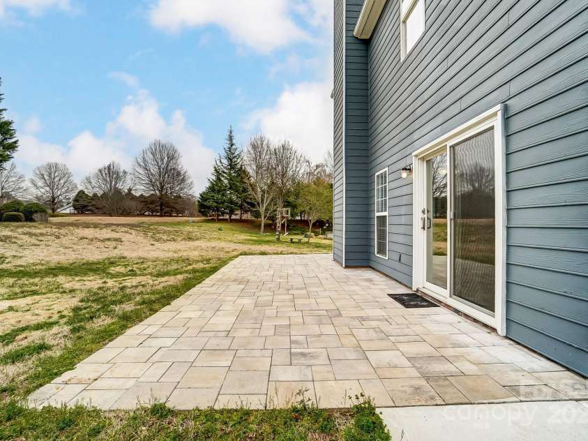 12332 Ridge Cove Circle, Charlotte, NC 28273.  MLS# CAR4230545, YatesRealty ID 8415. 