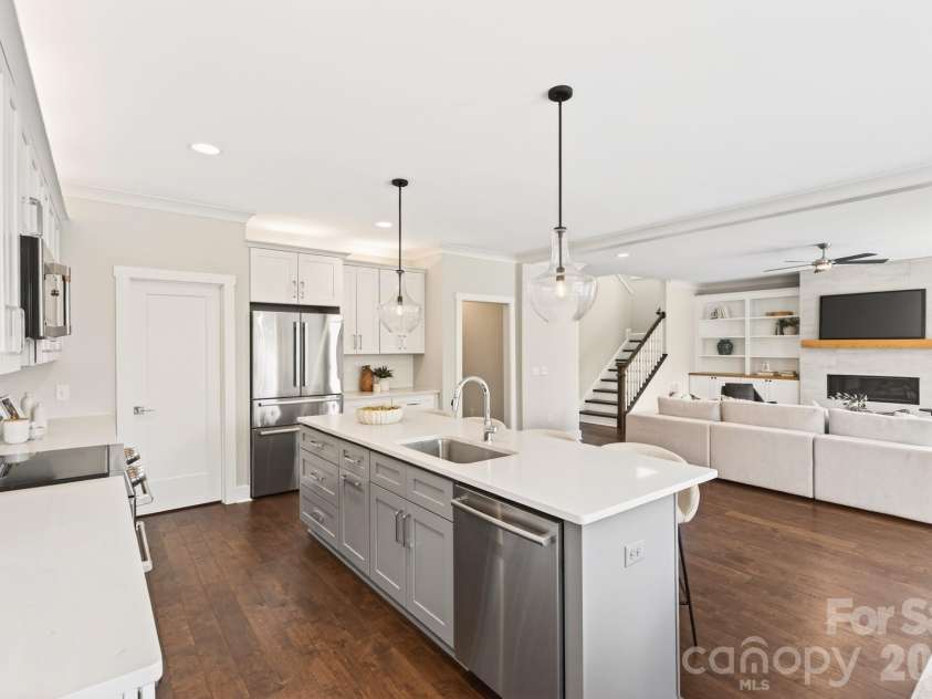 1316 Ordermore Avenue, Charlotte, NC 28203.  MLS# CAR4357333, YatesRealty ID 8415. 