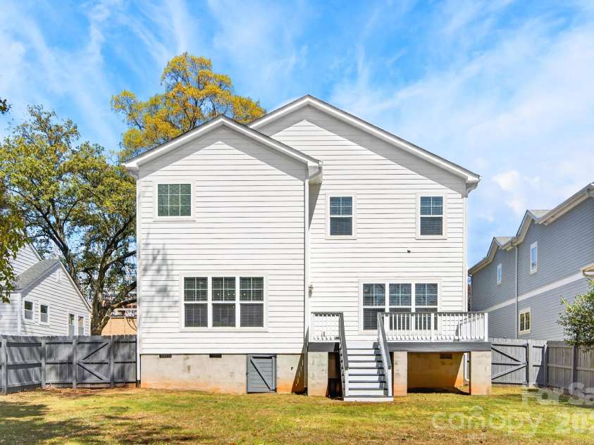 1316 Ordermore Avenue, Charlotte, NC 28203.  MLS# CAR4357333, YatesRealty ID 8415. 