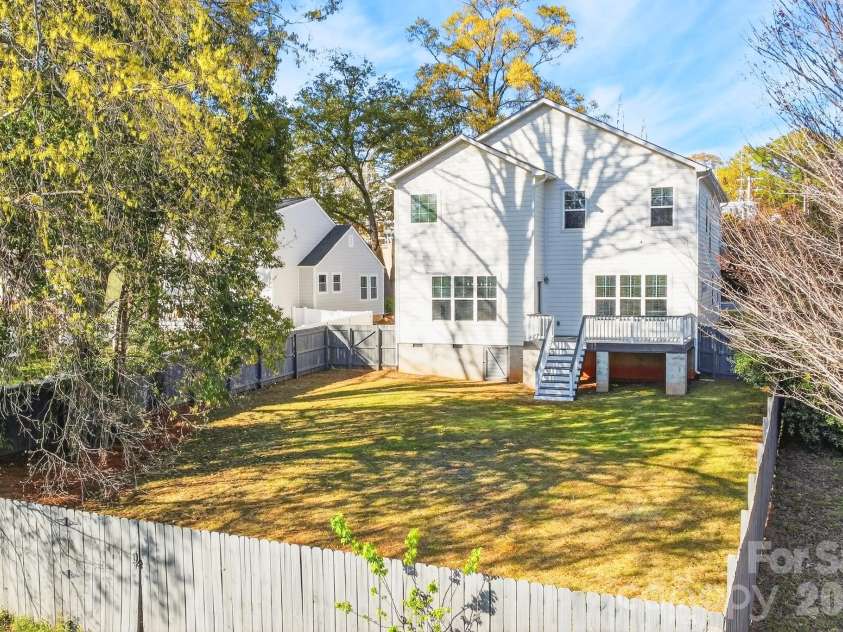 1316 Ordermore Avenue, Charlotte, NC 28203.  MLS# CAR4357333, YatesRealty ID 8415. 