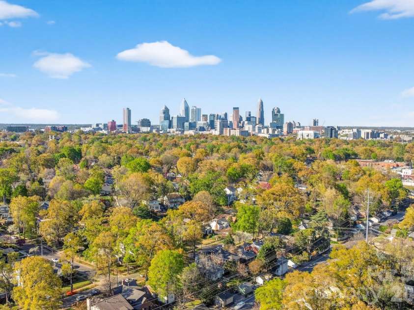 1316 Ordermore Avenue, Charlotte, NC 28203.  MLS# CAR4357333, YatesRealty ID 8415. 