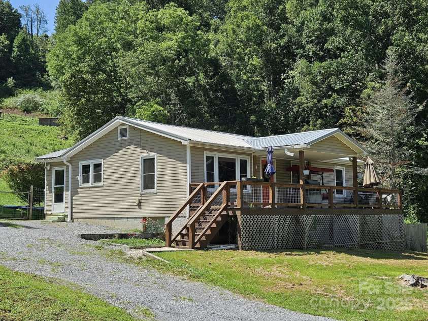 11267 Rush Fork Road, Clyde, NC 28721.  MLS# CAR4292382, YatesRealty ID 8416. 
