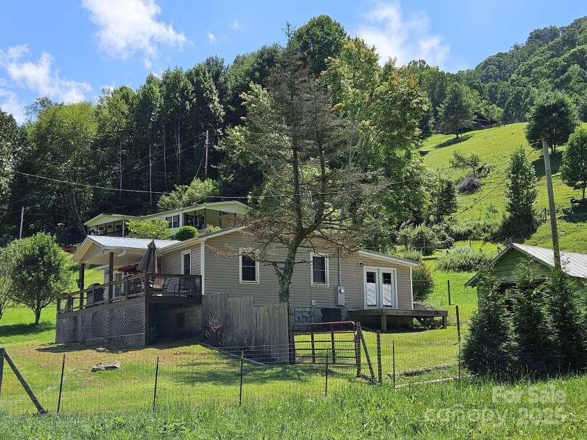 11267 Rush Fork Road, Clyde, NC 28721.  MLS# CAR4292382, YatesRealty ID 8416. 