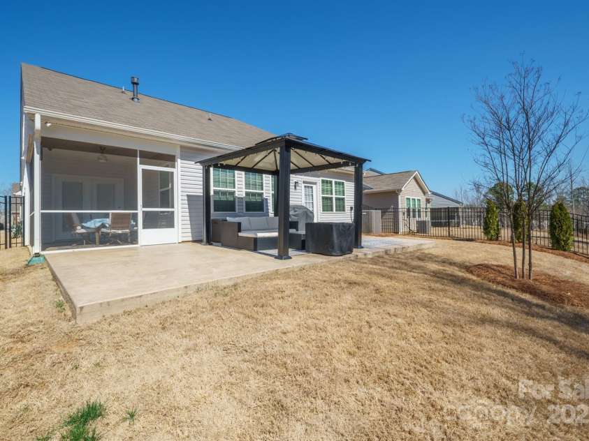 168 Kennerly Center Drive, Mooresville, NC 28115.  MLS# CAR4234236, YatesRealty ID 8416. 