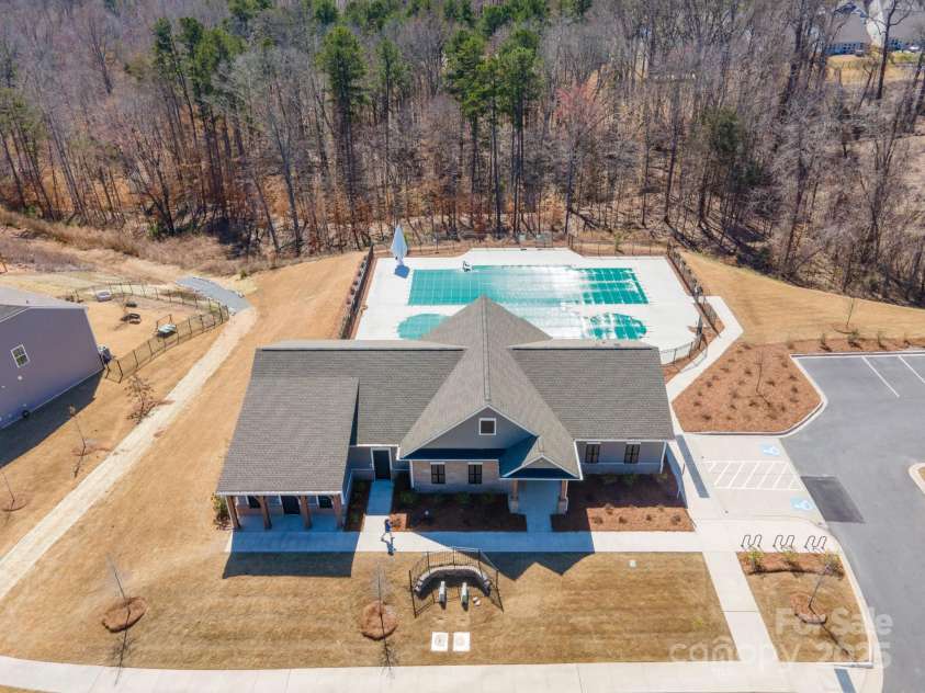 168 Kennerly Center Drive, Mooresville, NC 28115.  MLS# CAR4234236, YatesRealty ID 8416. Great amenities