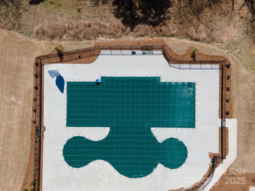 168 Kennerly Center Drive, Mooresville, NC 28115.  MLS# CAR4234236, YatesRealty ID 8416. Huge Community Pool
