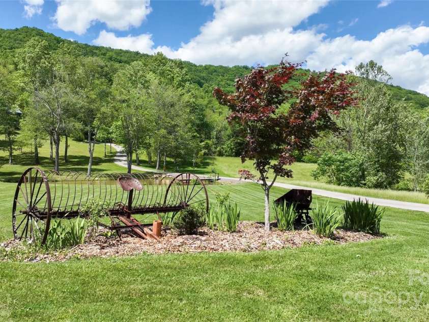 116 Sams Branch Road, Candler, NC 28715.  MLS# CAR4137587, YatesRealty ID 8417. 