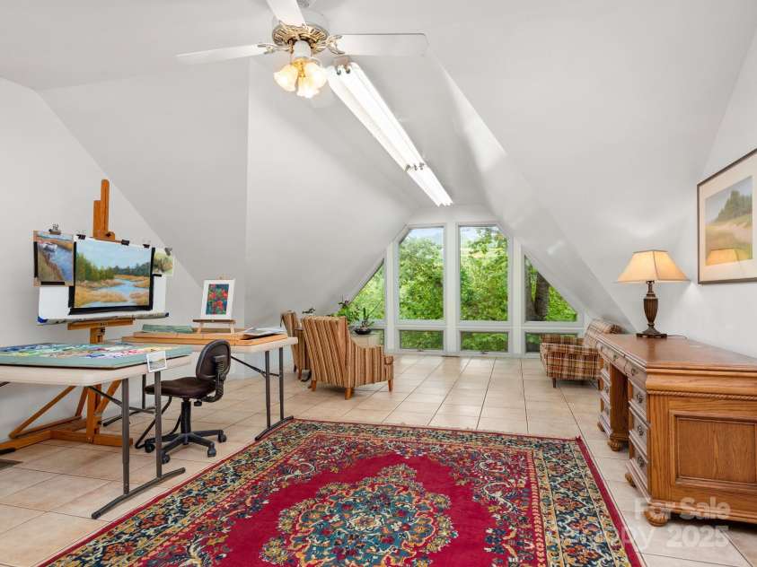 116 Sams Branch Road, Candler, NC 28715.  MLS# CAR4137587, YatesRealty ID 8417. Art studio to inspire your creativity.